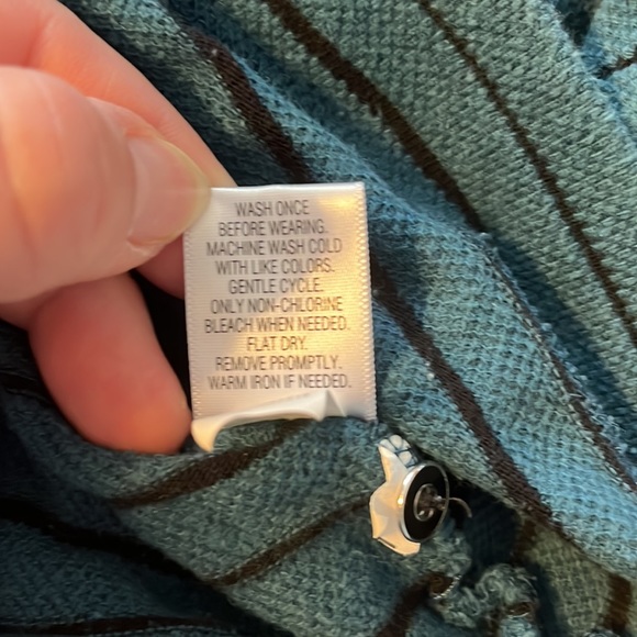 Croft and barrow 3/4 sleeve medium weight top (4) - Picture 6 of 6